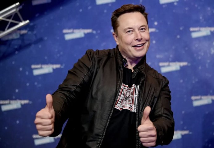Twitter: Elon Musk aims to double estimated subscription revenue