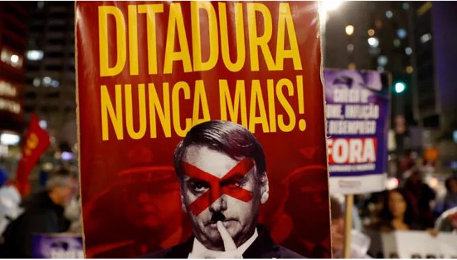 Bolsonaro protesters take to the streets in Brazil